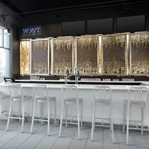 Aloft Airport Hotel